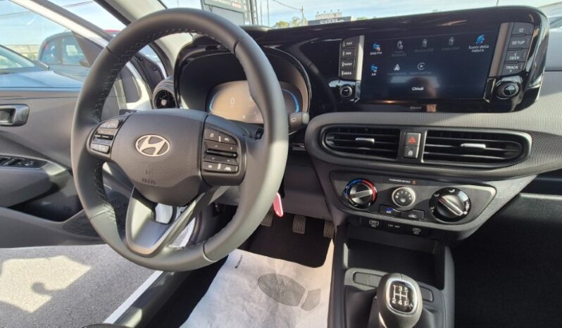 
								Hyundai I10 CONNECTLINE 2025 completo									