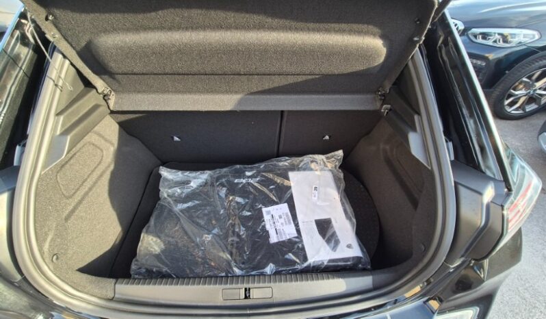 
								Peugeot 208 ALLURE 2025 completo									