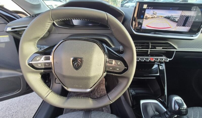 
								Peugeot 208 ALLURE 2025 completo									