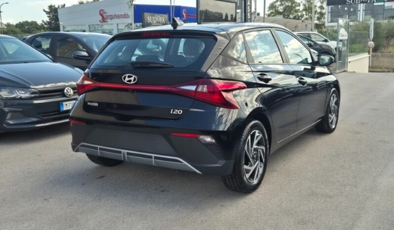 
								Hyundai I20 CONNECTLINE 2025 completo									