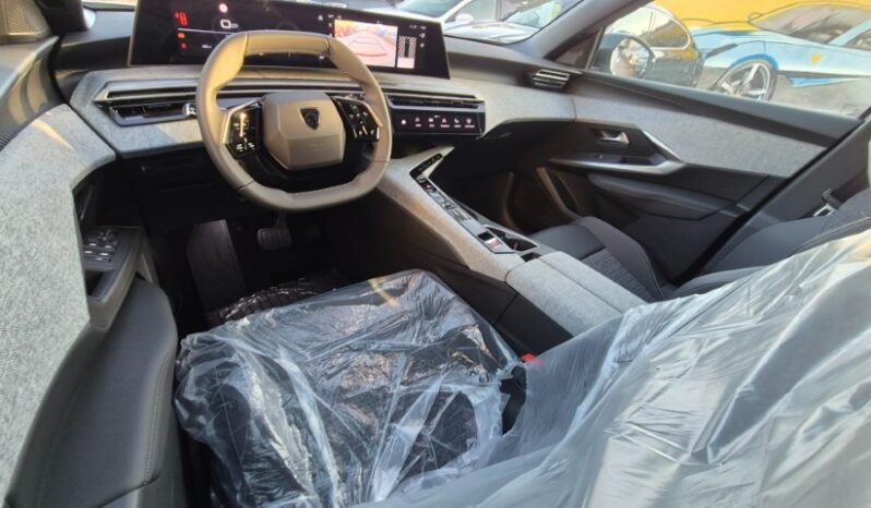 
								Peugeot 3008 HYBRID E-DCS6 ALLURE PARONAM PACK 2025 completo									