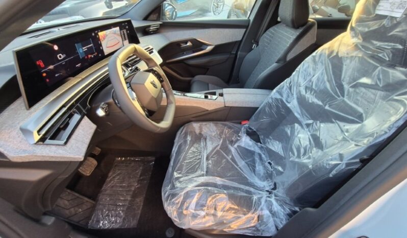
								Peugeot 3008 HYBRID E-DCS6 ALLURE PARONAM PACK 2025 completo									