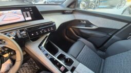 
										Peugeot 3008 HYBRID E-DCS6 ALLURE PARONAM PACK 2025 completo									