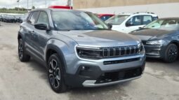 
										Jeep AVENGER SUMMIT 2025 completo									