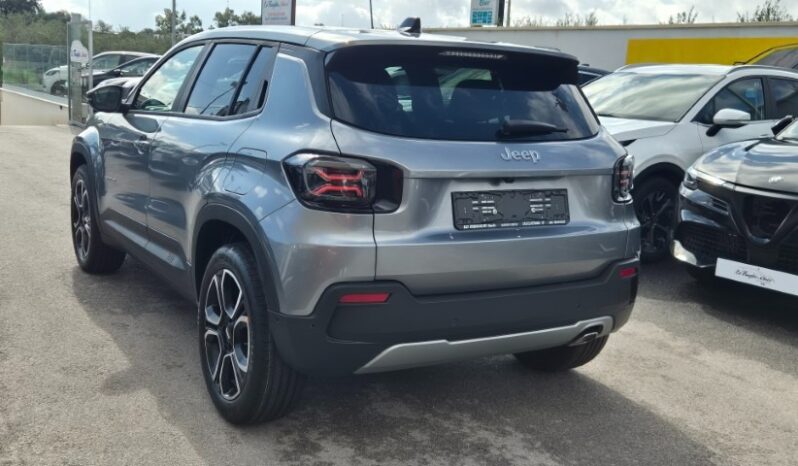 
								Jeep AVENGER SUMMIT 2025 completo									