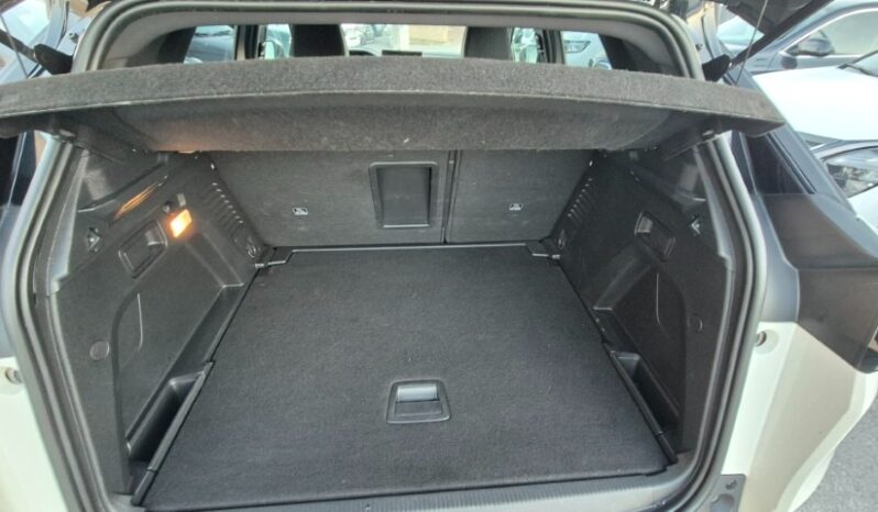 
								Peugeot 3008 EAT8 GT 2022 completo									