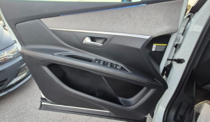 
								Peugeot 3008 EAT8 GT 2022 completo									