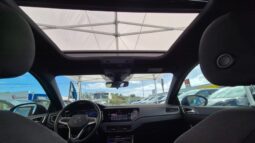 
										Volkswagen TAIGO TSI R-LINE (TETTUCCIO APRIBILE) 2024 completo									