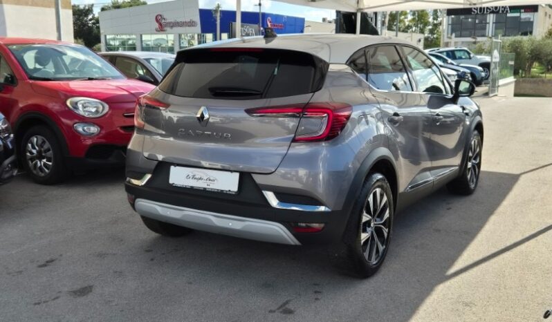 
								Renault CAPTUR TCE TECHNO 2024 completo									