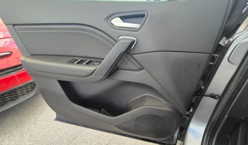 
								Renault CAPTUR TCE TECHNO 2024 completo									