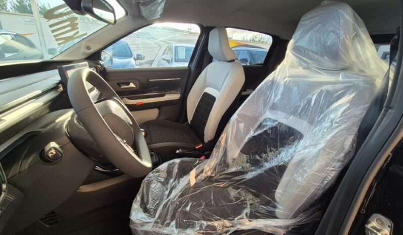 
								Citroen C3 MAX 2025 completo									