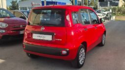 
										Fiat panda HYBRID 2022 completo									