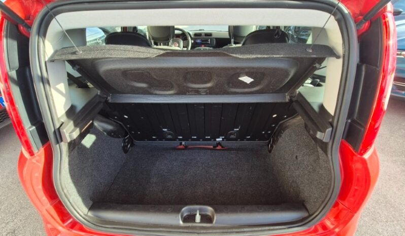 
								Fiat panda HYBRID 2022 completo									