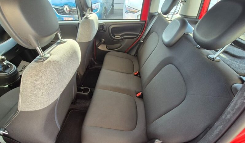 
								Fiat panda HYBRID 2022 completo									