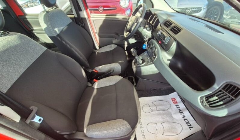 
								Fiat panda HYBRID 2022 completo									