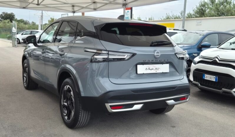 
								Nissan qashqai MHEV N-CONNECTA 2025 completo									