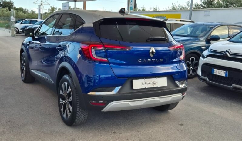 
								Renault CAPTUR TCE TECHNO 2024 completo									