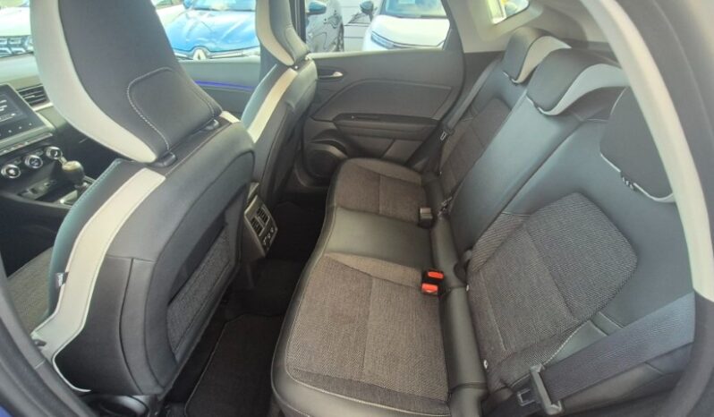 
								Renault CAPTUR TCE TECHNO 2024 completo									