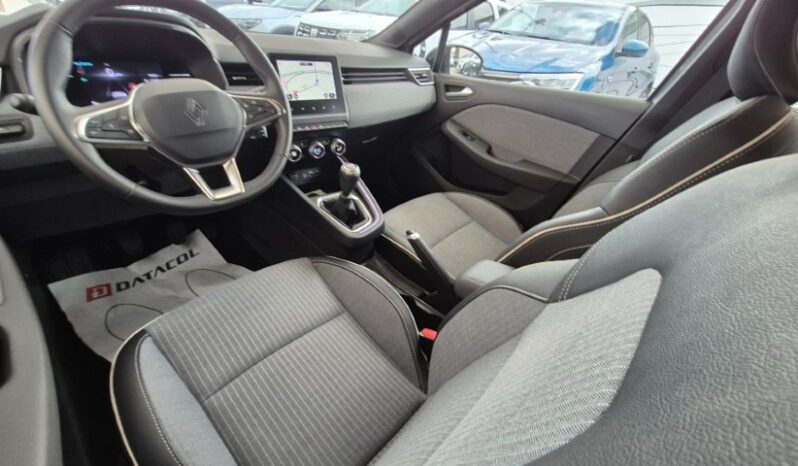 
								Renault CLIO TCE TECHNO 2025 completo									