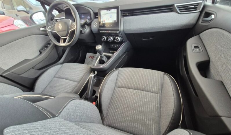 
								Renault CLIO TCE TECHNO 2025 completo									