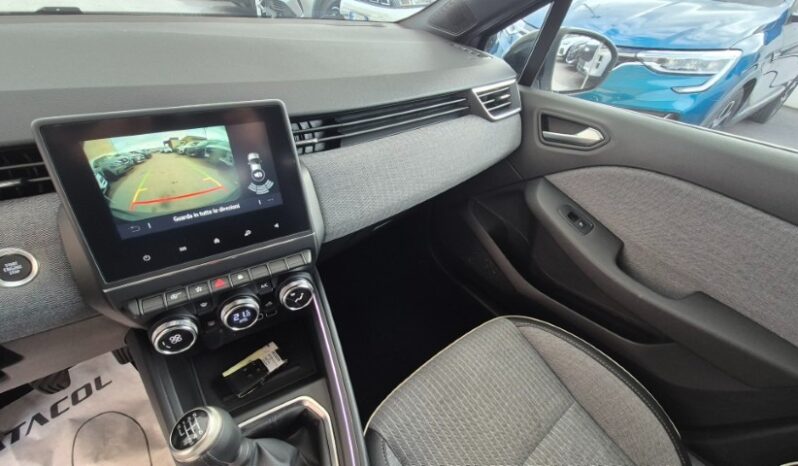 
								Renault CLIO TCE TECHNO 2025 completo									