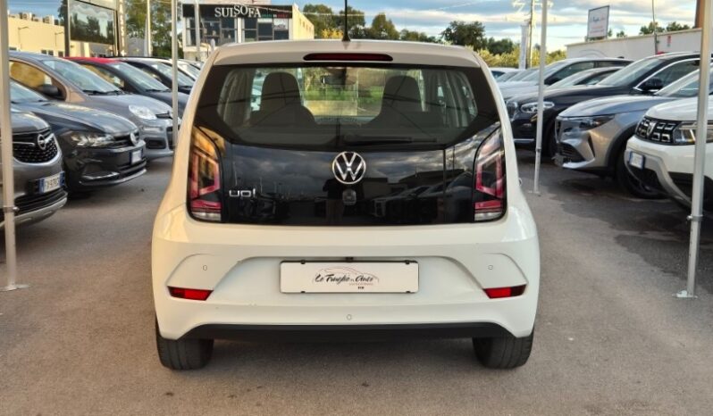 
								Volkswagen UP MOVE UP! 2023 completo									