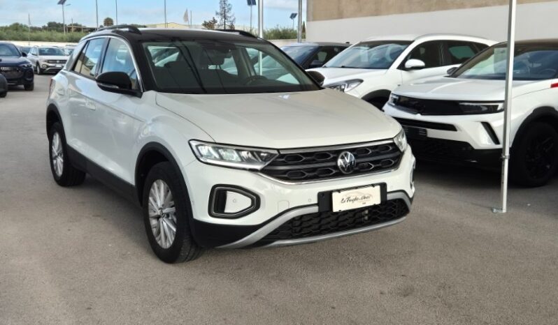 
								Volkswagen T-ROC TSI LIFE 2022 completo									
