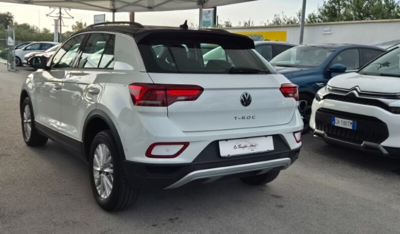 
								Volkswagen T-ROC TSI LIFE 2022 completo									