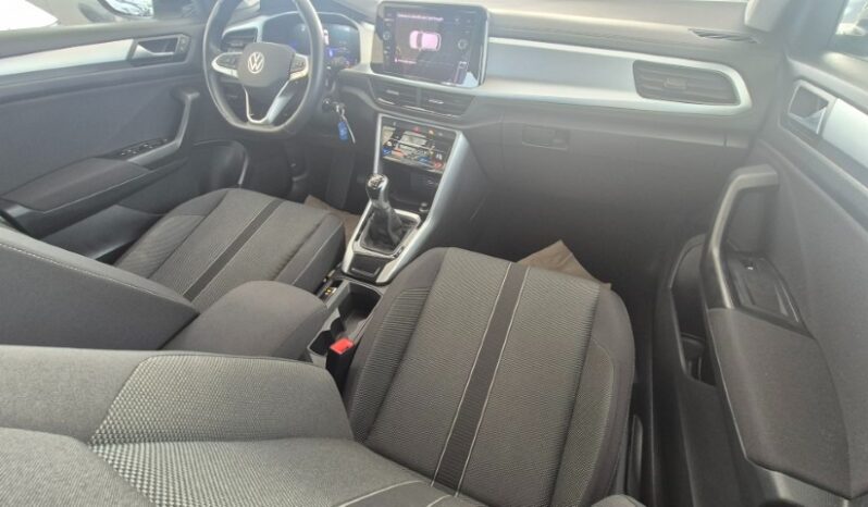 
								Volkswagen T-ROC TSI LIFE 2022 completo									