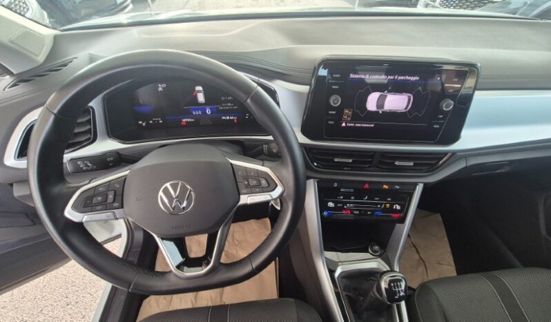 
								Volkswagen T-ROC TSI LIFE 2022 completo									