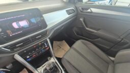 
										Volkswagen T-ROC TSI LIFE 2022 completo									