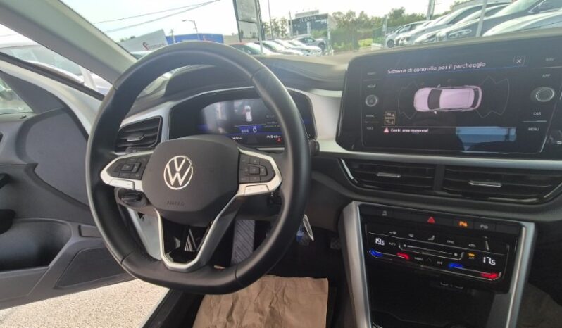 
								Volkswagen T-ROC TSI LIFE 2022 completo									