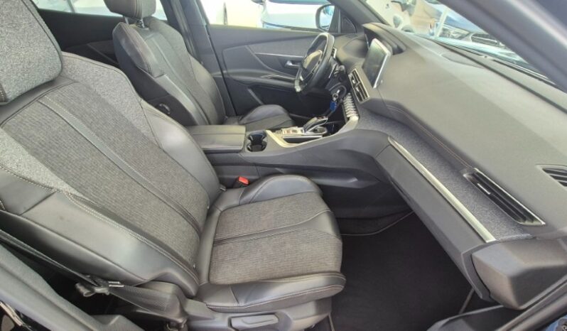 
								Peugeot 3008 EAT8 GT-LINE TETTO PANORAMICO E APRIBILE 2018 completo									