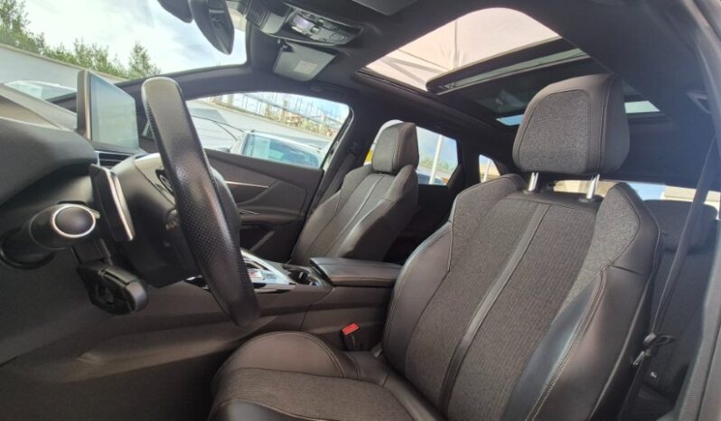 
								Peugeot 3008 EAT8 GT-LINE TETTO PANORAMICO E APRIBILE 2018 completo									