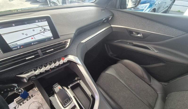 
								Peugeot 3008 EAT8 GT-LINE TETTO PANORAMICO E APRIBILE 2018 completo									