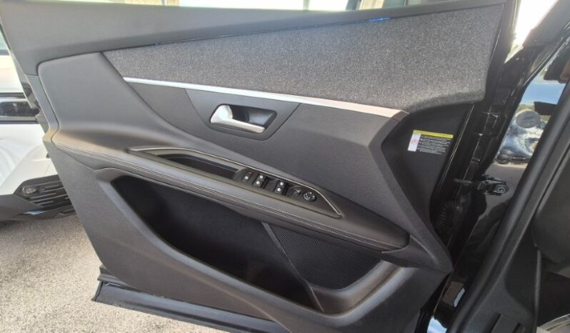 
								Peugeot 3008 EAT8 GT-LINE TETTO PANORAMICO E APRIBILE 2018 completo									