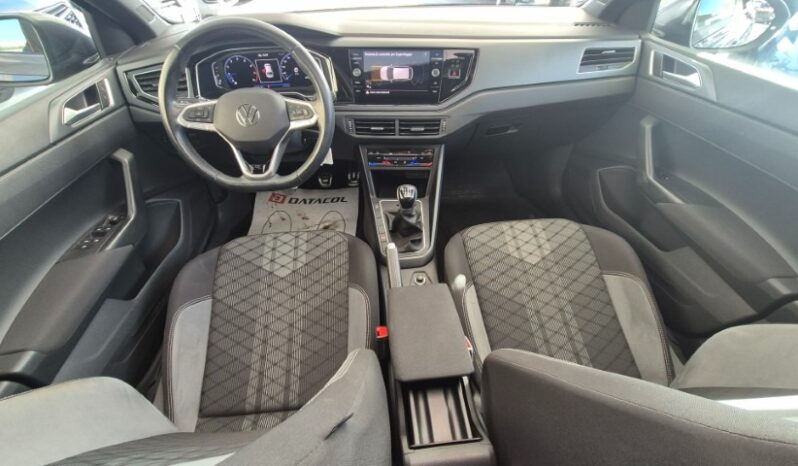 
								Volkswagen TAIGO TSI R-LINE (TETTUCCIO APRIBILE) 2022 completo									