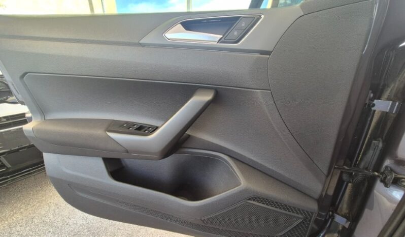 
								Volkswagen TAIGO TSI R-LINE (TETTUCCIO APRIBILE) 2022 completo									