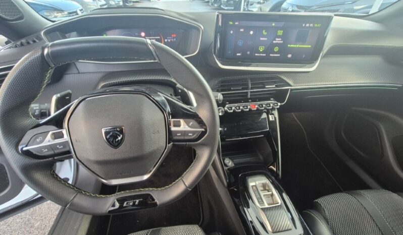 
								Peugeot 2008 EAT8 GT 2024 completo									