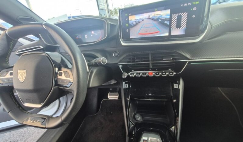 
								Peugeot 2008 EAT8 GT 2024 completo									