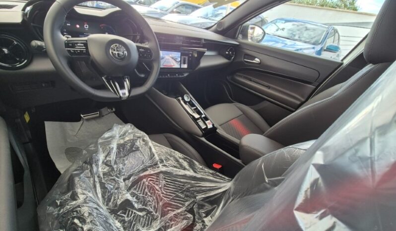 
								Alfa Romeo JUNIOR HYBRID eDCT6 SPECIALE 2025 completo									