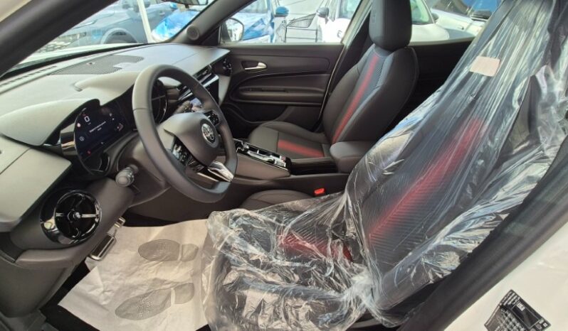 
								Alfa Romeo JUNIOR HYBRID eDCT6 SPECIALE 2025 completo									