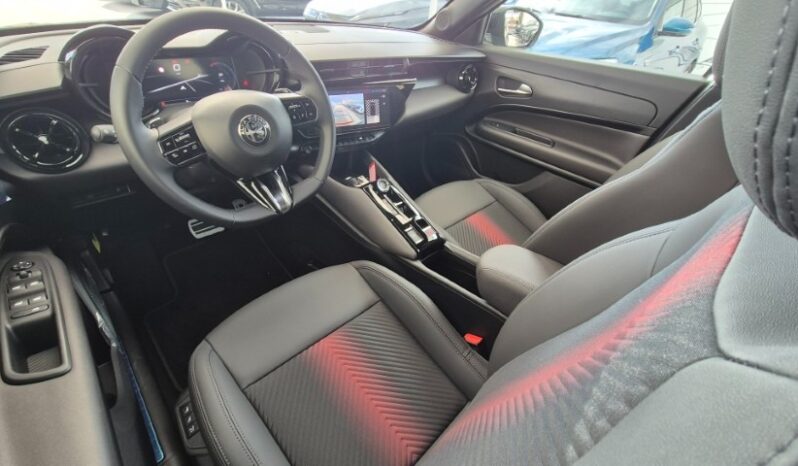 
								Alfa Romeo JUNIOR HYBRID eDCT6 SPECIALE 2025 completo									