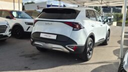 
										Kia SPORTAGE MHEV BUSINESS 2024 completo									