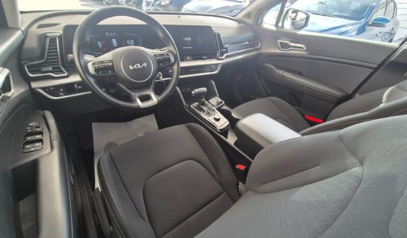 
								Kia SPORTAGE MHEV BUSINESS 2024 completo									