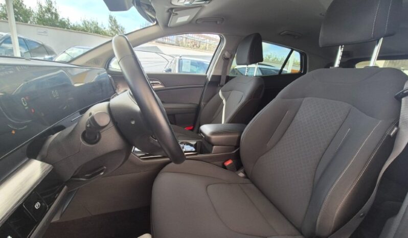 
								Kia SPORTAGE MHEV BUSINESS 2024 completo									