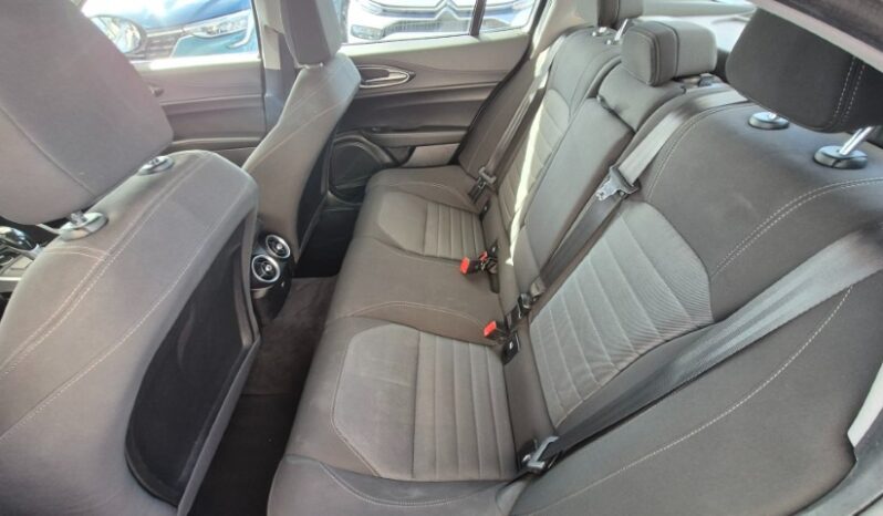 
								Alfa Romeo GIULIA 2018 completo									