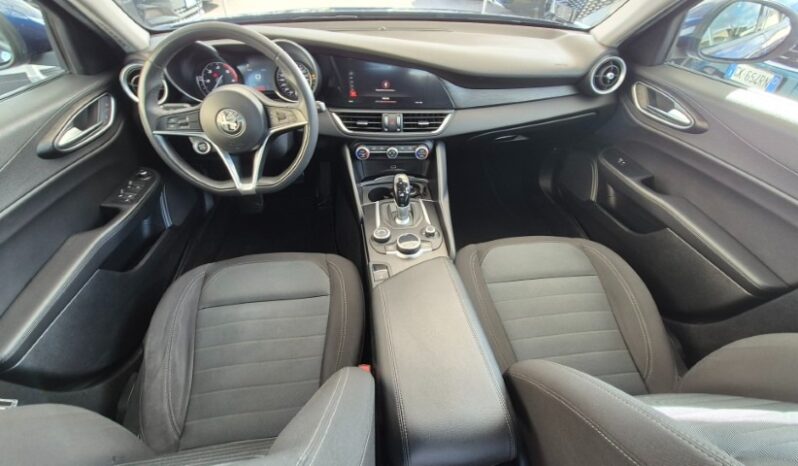 
								Alfa Romeo GIULIA 2018 completo									