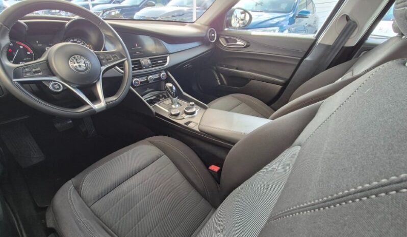 
								Alfa Romeo GIULIA 2018 completo									