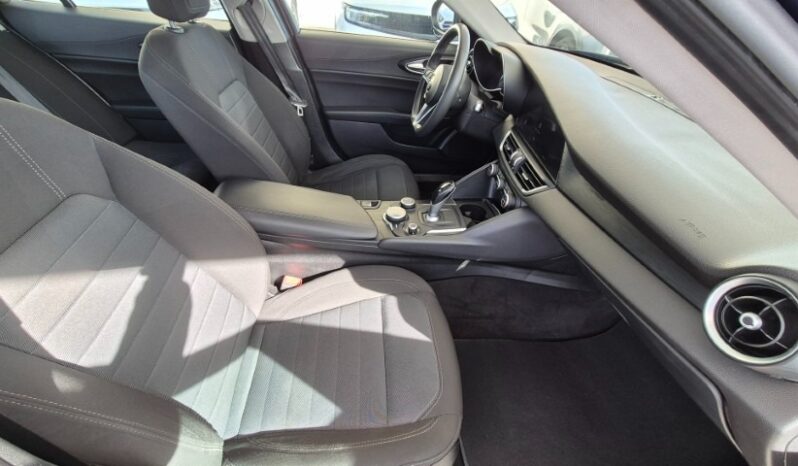 
								Alfa Romeo GIULIA 2018 completo									